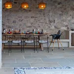 The Sagehill-stonehouse *