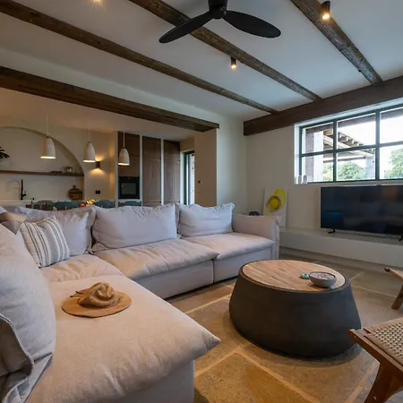 Villa The Sagehill-stonehouse