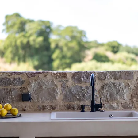 The Sagehill-stonehouse *