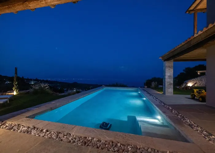 The Sagehill-stonehouse Villa