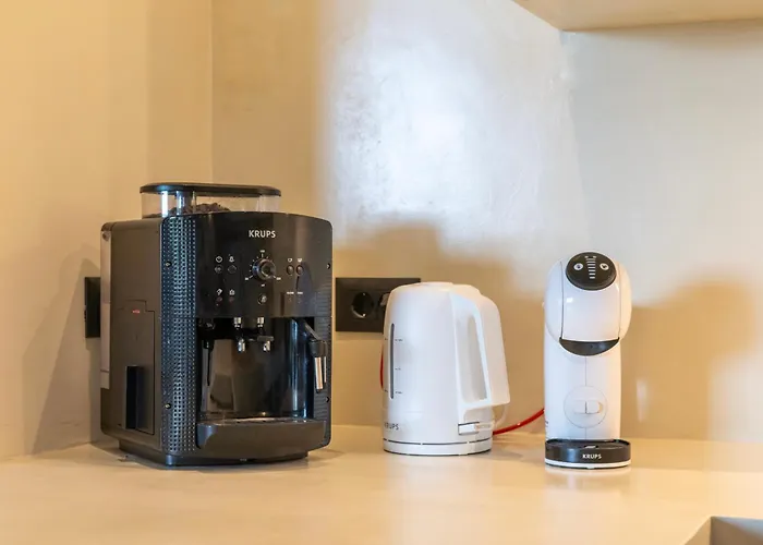 The Sagehill-stonehouse Villa